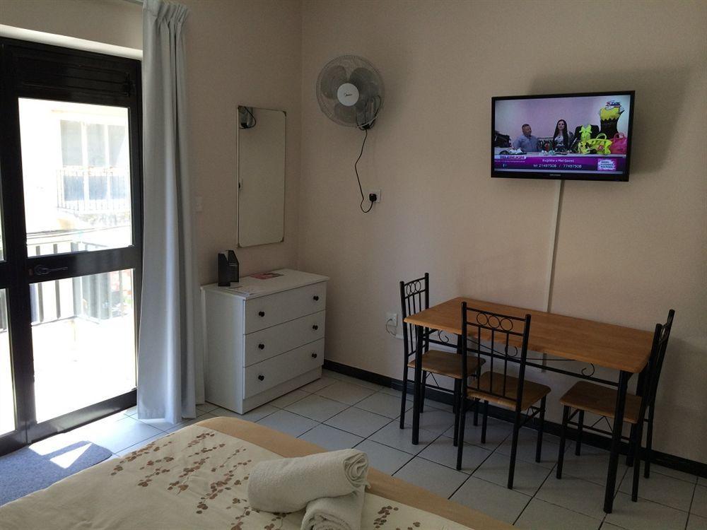 Paceville Apartments Saint Julian's Bagian luar foto